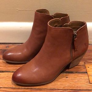 Frye zip bootie - Cognac